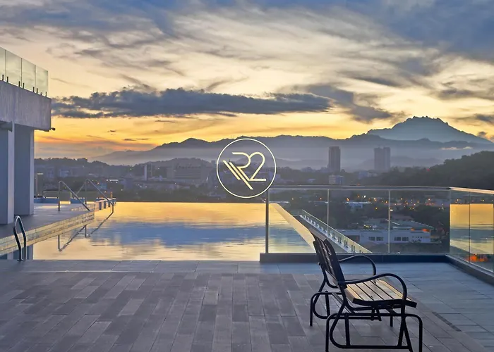 Aru Suites Homestay Wifi,Carpark,24H Check In,Water Filter By R2 Residence