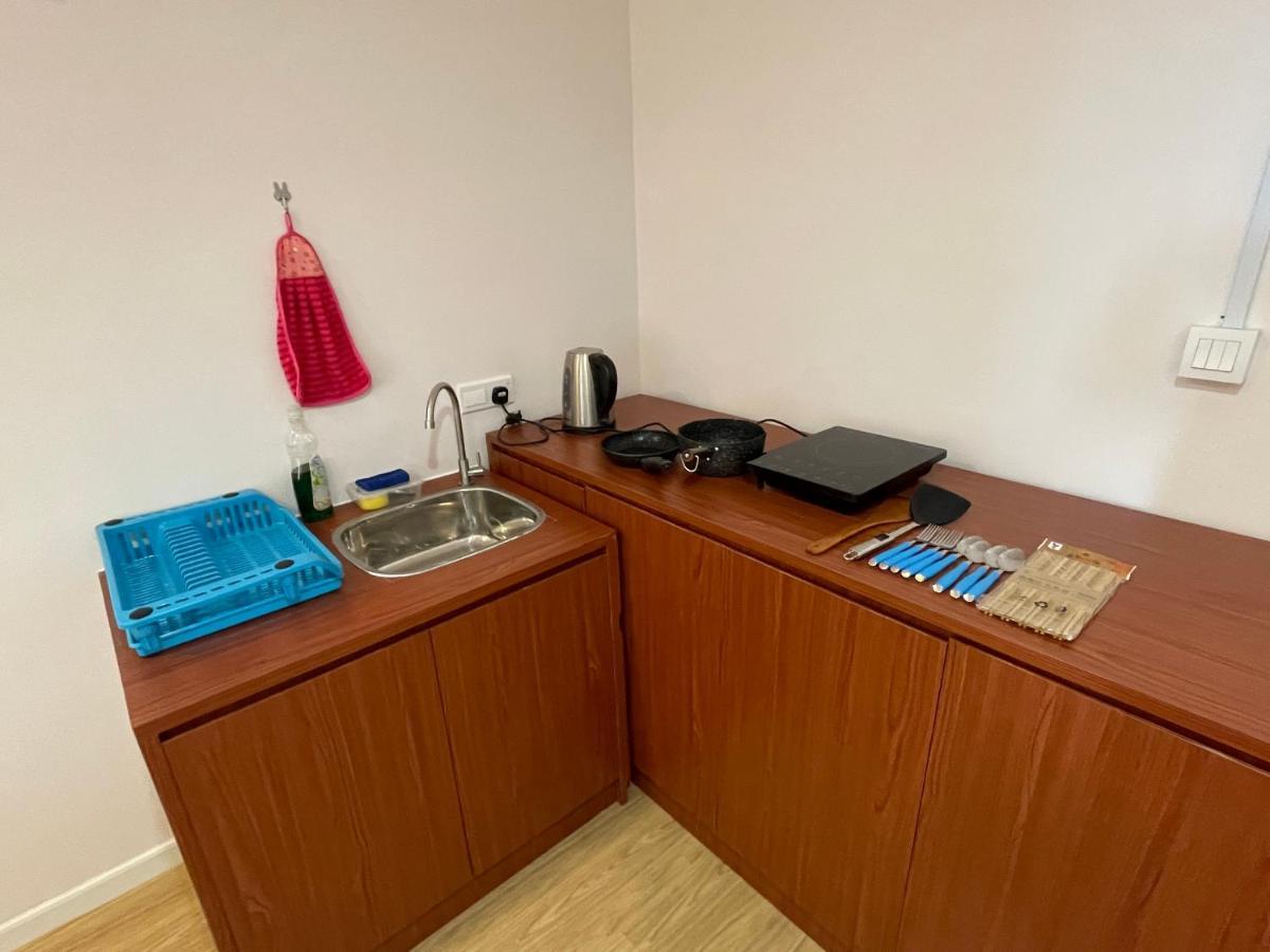 Aru Wifi,carpark,24h Check In,water Filter By R2 Apartment *